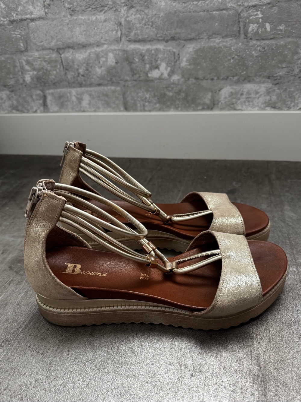 Brown’s Gold sandals